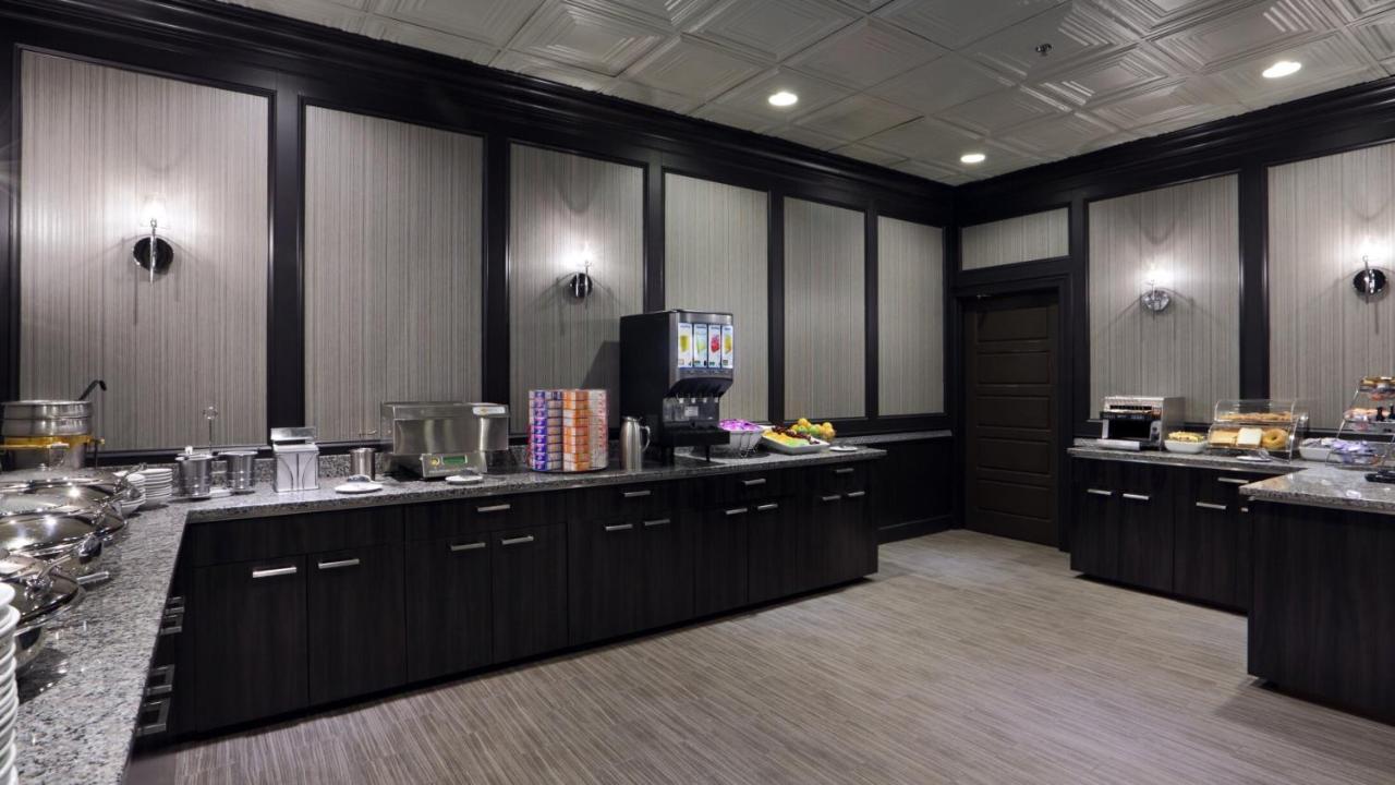 Holiday Inn Boston - Cambridge Area By Ihg Somerville Dış mekan fotoğraf